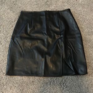 worn once on Halloween, great quality